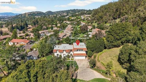 Tiny photo for 10565 10565 Englewood Drive Dr, Oakland, CA 94605 (MLS # 41126343)