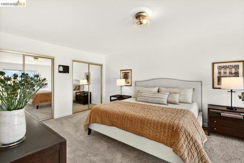 Tiny photo for 10565 10565 Englewood Drive Dr, Oakland, CA 94605 (MLS # 41126343)