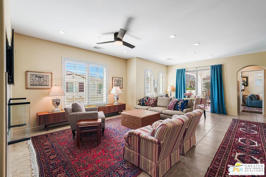 1408 Avenida Montana