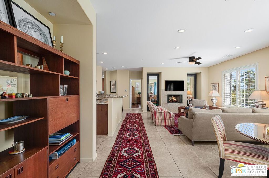 1408 Avenida Montana