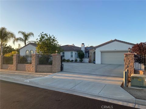 Photo of 17842 Wildwood Creek Road, Riverside, CA 92504 (MLS # IV25231022) Photo of 17842 Wildwood Creek Road, Riverside, CA 92504 (MLS # IV25231022)