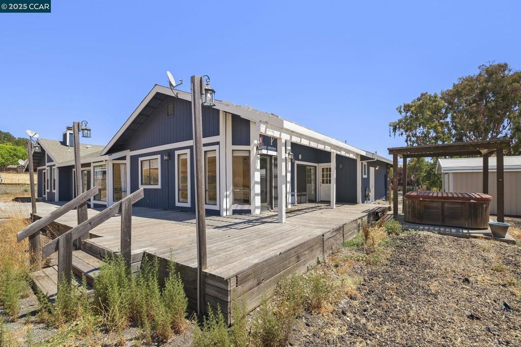 LAWRENCE ESTATES - Residential