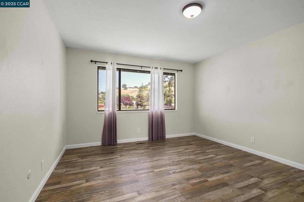 LAWRENCE ESTATES - Residential