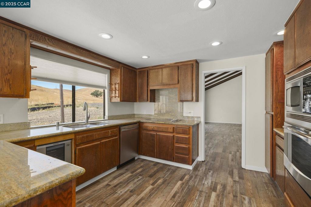 LAWRENCE ESTATES - Residential