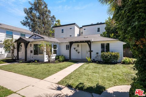 Photo of 4524 Laurel Canyon Boulevard, Valley Village, CA 91607 (MLS # 25582323)