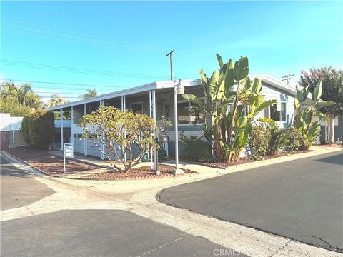 Photo of 24701 Raymond Way #39, Lake Forest, CA 92630 (MLS # OC25191294) Photo of 24701 Raymond Way #39, Lake Forest, CA 92630 (MLS # OC25191294)