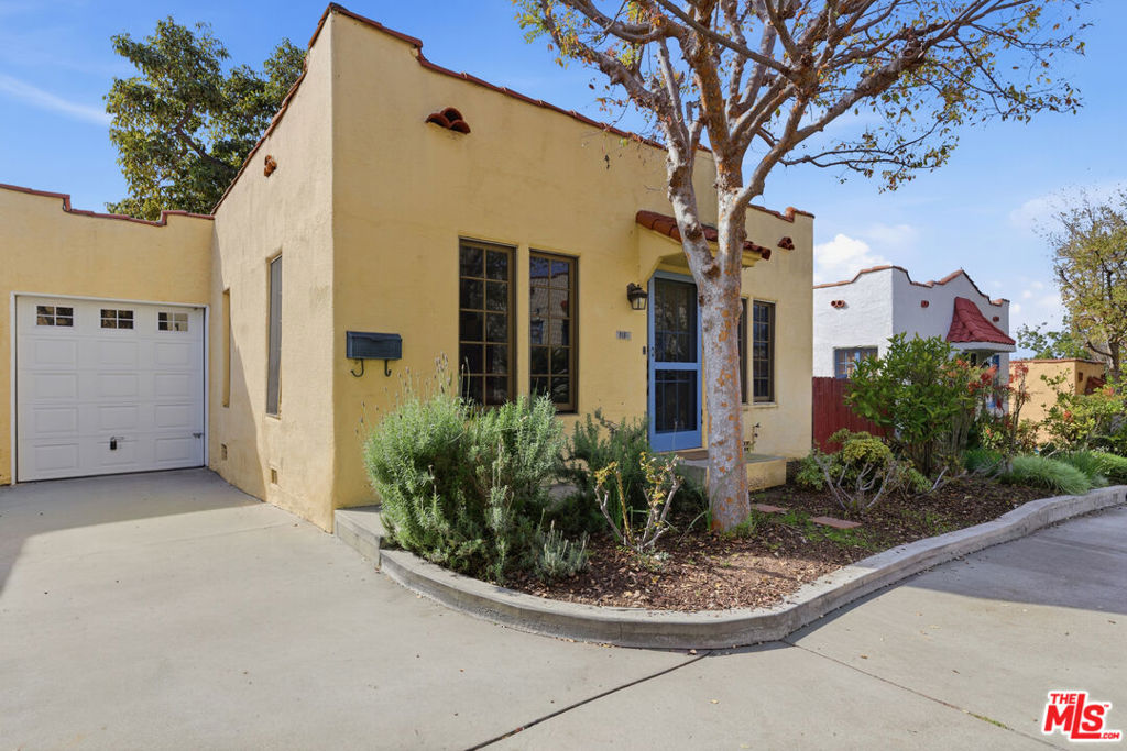 918 1/2 Maltman Avenue