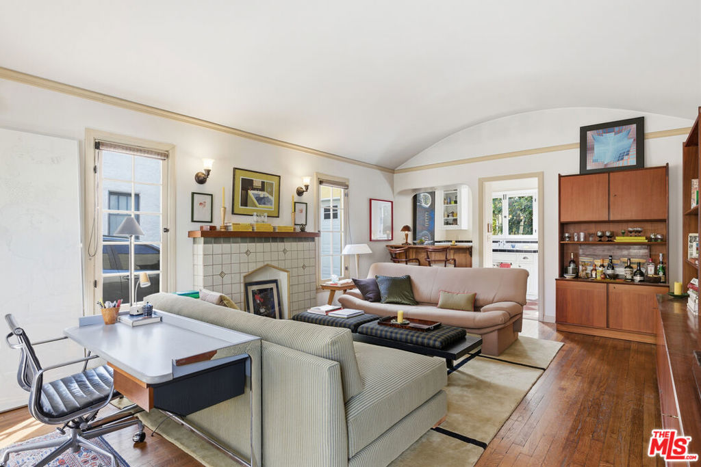 918 1/2 Maltman Avenue