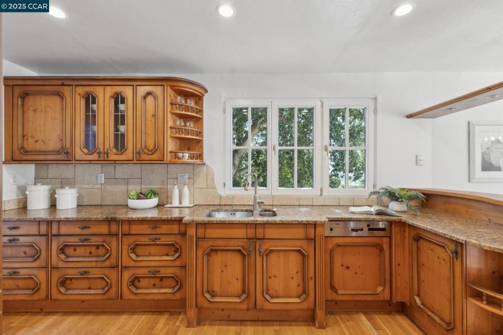 SLEEPY HOLLOW - Residential