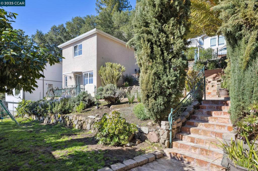 SLEEPY HOLLOW - Residential