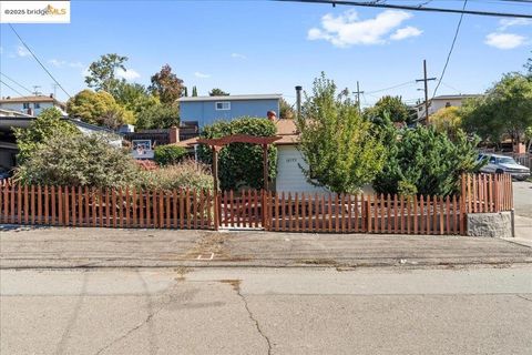Photo of 18592 MADISON AVE Ave, Castro Valley, CA 94546 (MLS # 41115773) Photo of 18592 MADISON AVE Ave, Castro Valley, CA 94546 (MLS # 41115773)