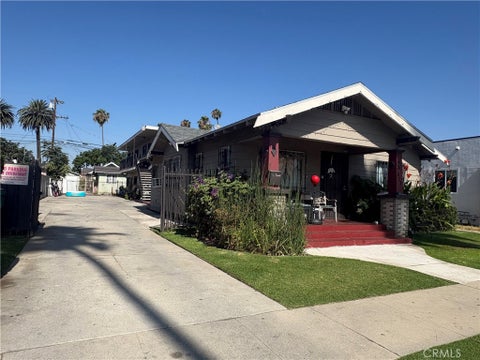 Photo of 2023 Lemon AVE #4, Long Beach, CA 90806 (MLS # PW26155392)