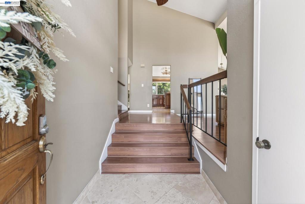 9693 THUNDERBIRD DRIVE