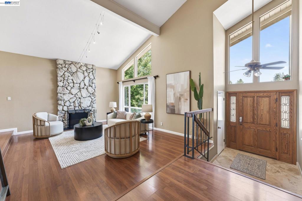 9693 THUNDERBIRD DRIVE