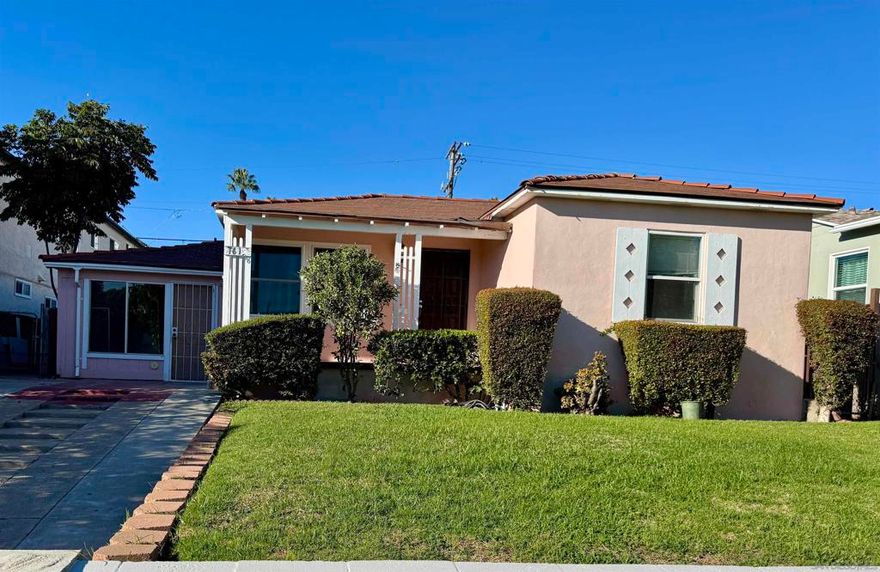 Houses like this don’t come up often — first time available in a decade!  A sweet spot in PB: walk or roll to Trader Joe’s, Vons, coffee shops, bars, and restaurants on Garnet, but tucked just enough away to have peace at home. Hop on your bike and you’re at the Bay or the Beach in minutes.  The house has a great vibe: real hardwood floors, raised foundation, lots of natural light, and a huge backyard you don’t usually see in PB. Fresh paint and upgraded windows mean it already feels good the day you move in.   Plus the outdoor setup is killer: Lives like 1850 sq ft of usable space.  400+ sq ft covered patio (outdoor dining, gym, hangout spot, you name it)  Separate laundry room (no quarters, ever)  Garage + add’l storage/work space  Backyard fire ring for some serious hangout evenings (use responsibly)  Parking: No stress — 4 off-street parking spots (2 in front + 2 in back) plus the garage.  Ready for someone (or a couple roommates) who will enjoy it, care for it, and make it their place.  6-month lease or longer. Standard credit/background check.