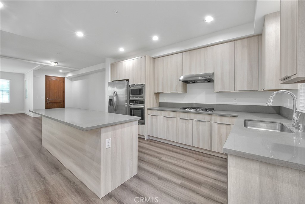 501 W Foothill Boulevard 107