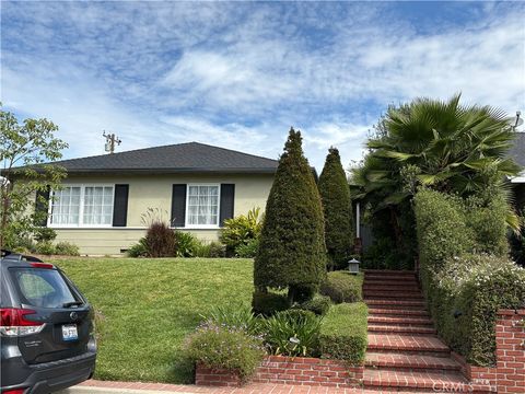 Photo of 1119 Atlee Drive, La Canada Flintridge, CA 91011 (MLS # SR26079531)