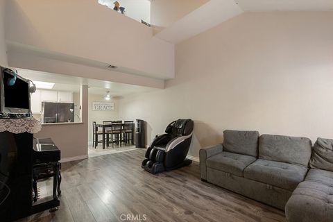 Photo of 435 W 9th ST, Upland, CA 91786 (MLS # CV26104786)