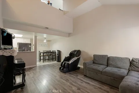 435 W 9th St, Upland, CA 91786 - MLS#: CV26104786