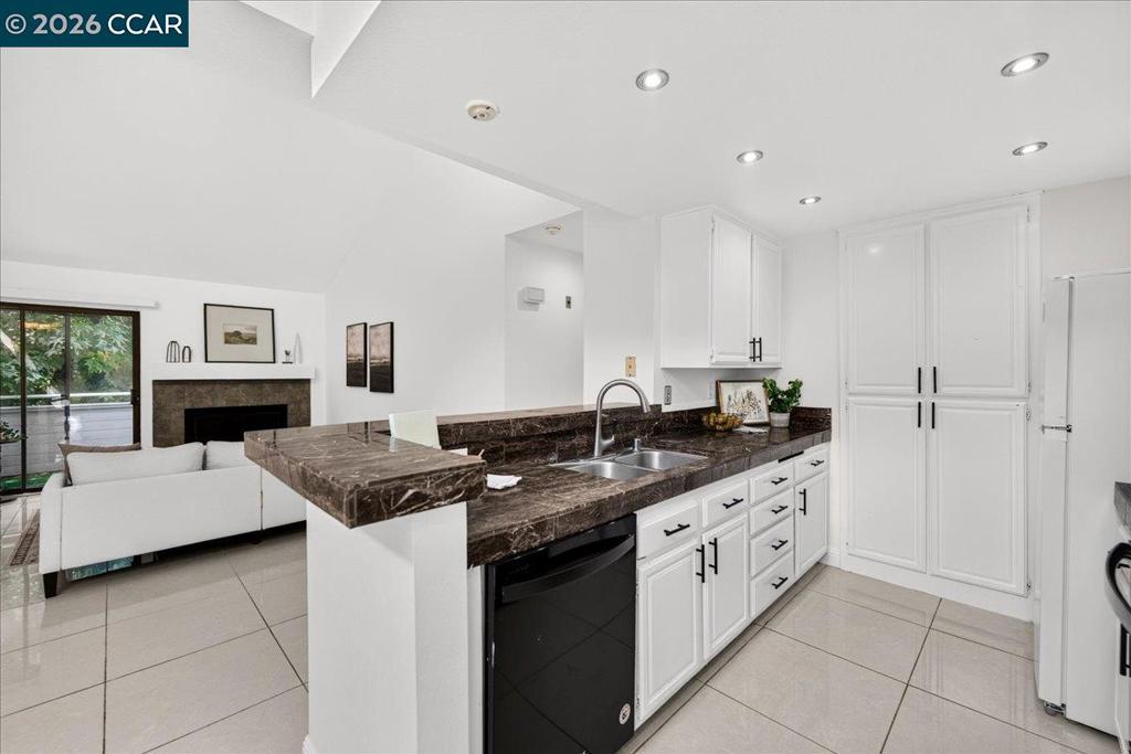 6204 Buena Vista Dr B