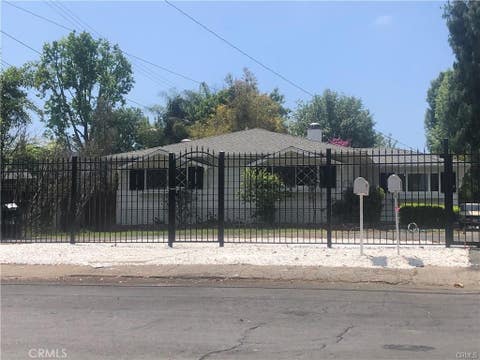 Photo of 23142 Dolorosa, Woodland Hills, CA 91367 (MLS # SR26167619)