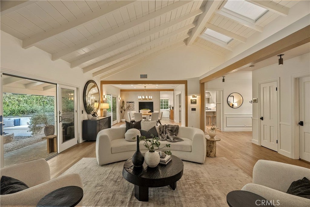 13308 Valley Vista Boulevard