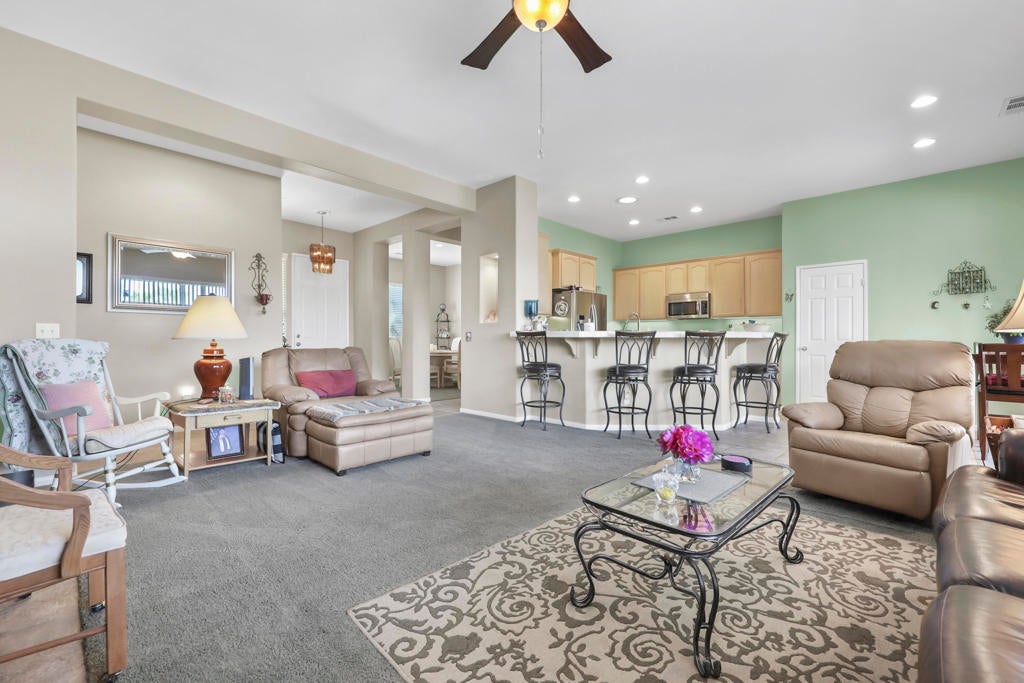 13717 Pinnacle Circle