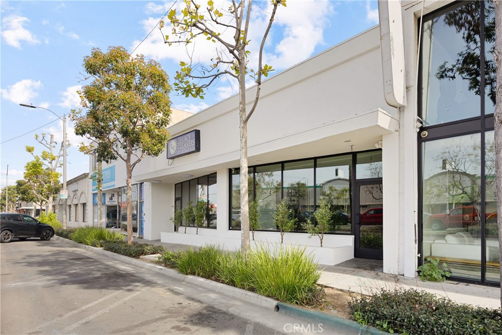 13052 Hawthorne Boulevard