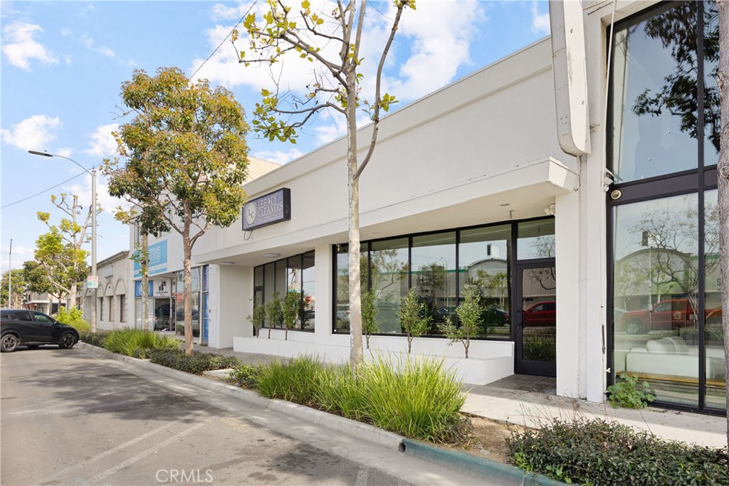 13052 Hawthorne Boulevard