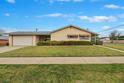 Photo of 1310 Hollowell St, Ontario, CA 91762 (MLS # CV26073679)
