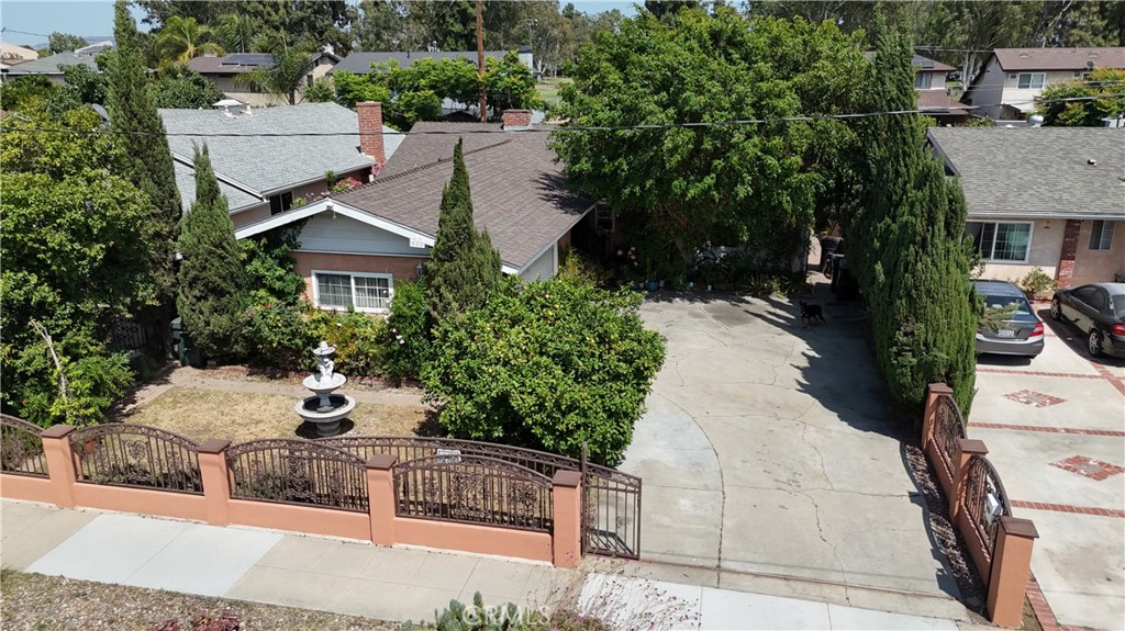 Spacious home in a high demand Montebello neighborhood. Home offers a very spacious and open floor plan for gatherings and entertaining. 4 bedrooms plus bonus room, beautiful kitchen, 2 car garage. All information deemed reliable but not guaranteed.