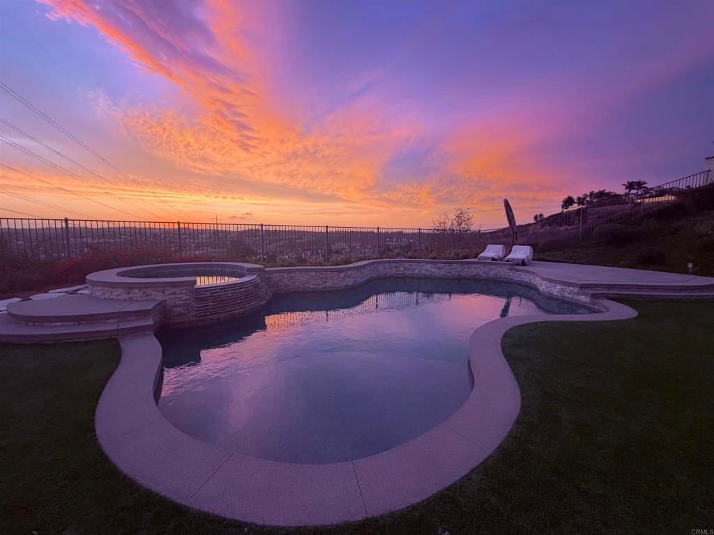 6951 Amber Lane