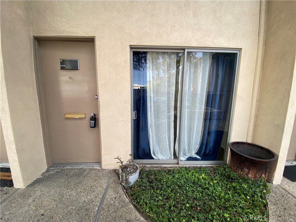 2100 N Sepulveda Boulevard 16