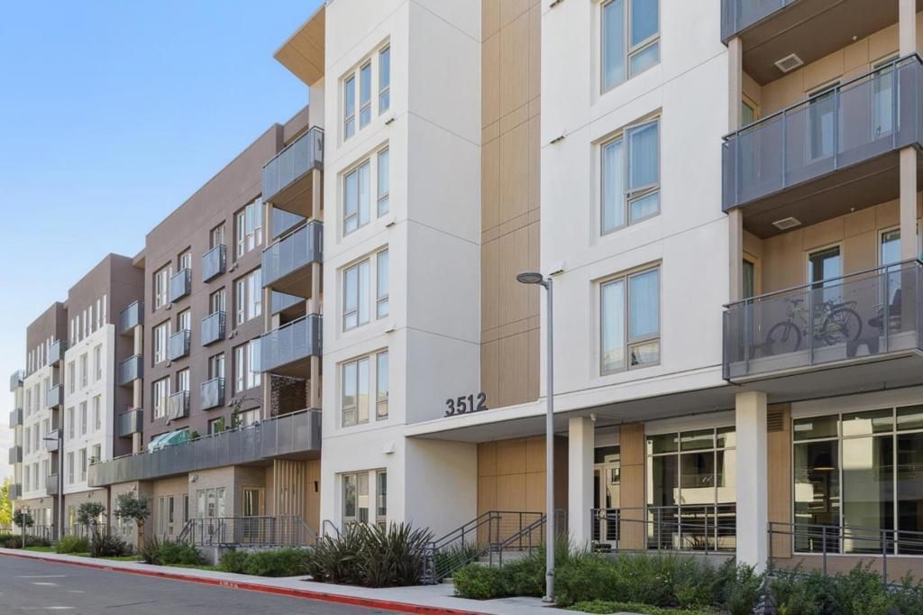 Photo of 3512 Vision #308, Fremont, CA 94538 (MLS # ML82021051)