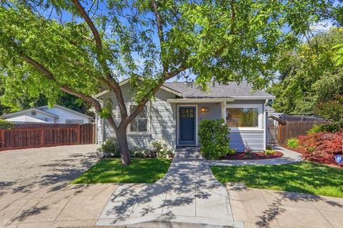 Photo of 918 Chabrant Way, San Jose, CA 95125 (MLS # ML82046679)