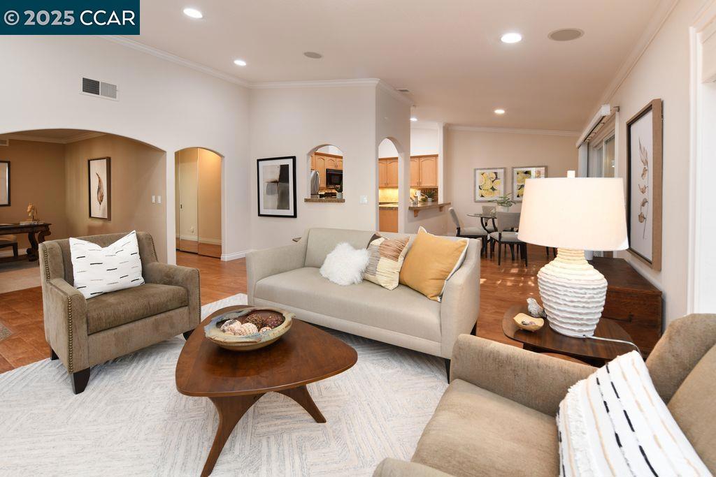 ROSSMOOR - Residential