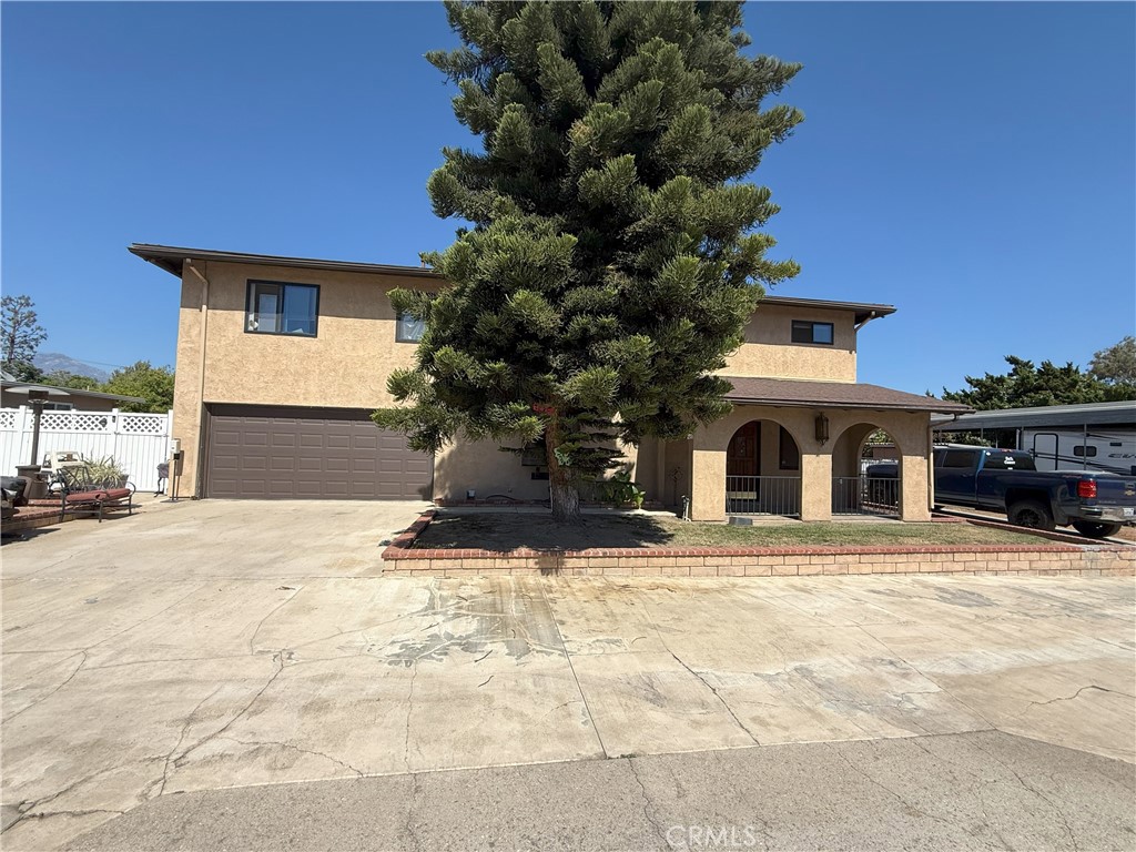 LEGAL DESCRIPTION SHOWS ADDRESS 608 E JUANITA THE ACTUAL HOUSE ADDRESS IS 614 E JUANITA (HOUSE ON THE BACK)**LOCATION-LOCATION*THIS PROPERTY OFFERS 2 BEDROOMS 2 BATHS*SPACIOS LIVING ROOM WITH FIREPLACE*OVERSIZED FAMILY ROOM* DINNING AREA*LARGE UPGRADED KITCHEN WITH GRANITE COUNTERTOPS*LOTS OF CABINETS SPACE*BOTH BEDROOMS LOCATED UPSTAIRS*VERY LARGE BACK AND SIDE YARD*BUILT IN BBQ*CENTRAL AIR AND HEAT*2 CAR ATTACHED GARAGE WITH DIRECT ACCESS TO THE PROPERTY*LAUNDRY IN THE GARAGE*SO MUCH MORE TO MENTION COME AND SEE IT!!!! DO NOT SHOW UP WITHOUT AN APPOINTMENT*DO NOT DISTURB OTHER OCCUPANTS**