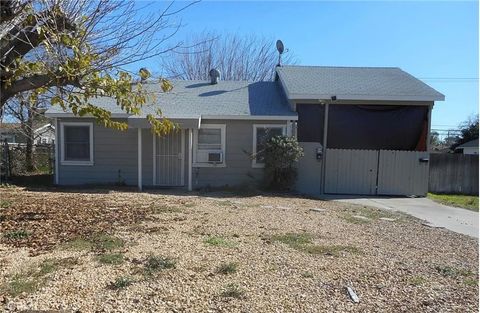 Photo of 216 S Campus Ave, Upland, CA 91786 (MLS # CV25253819)