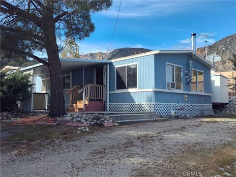 Photo of 901 Piedmont Way, Frazier Park, CA 93225 (MLS # SR26043645)