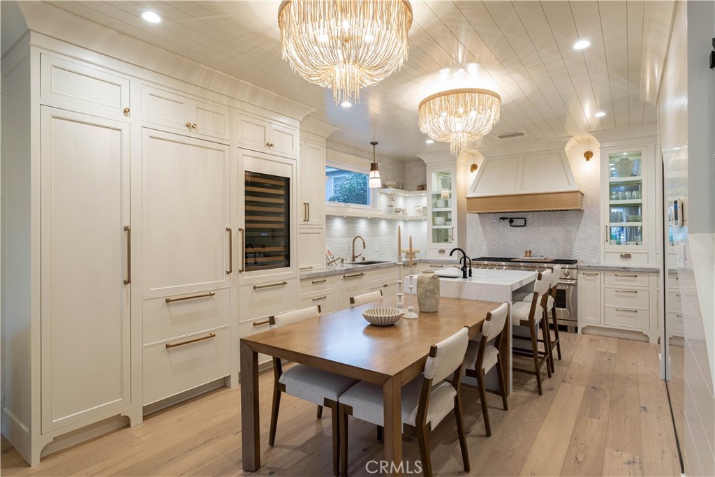 Corona del Mar North of PCH (CNHW) - Residential