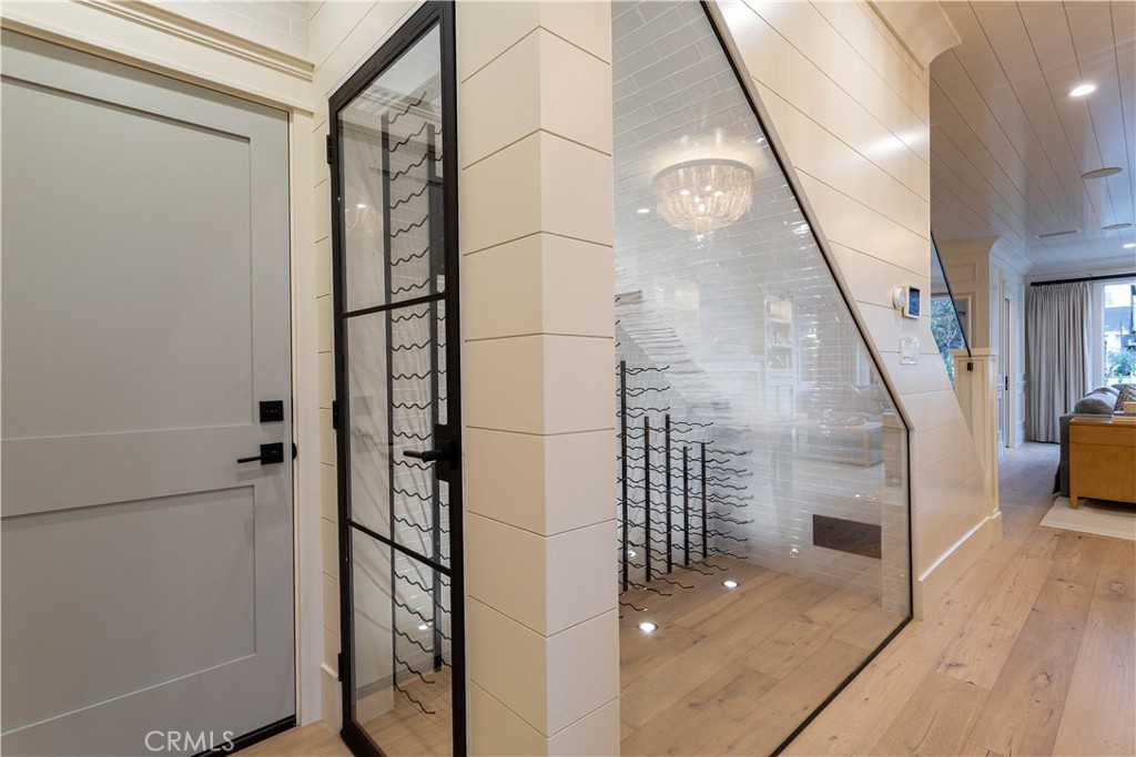 Corona del Mar North of PCH (CNHW) - Residential