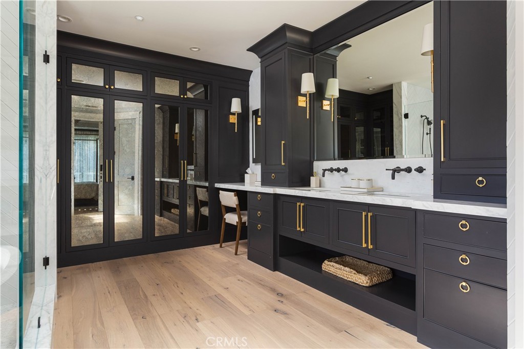 Corona del Mar North of PCH (CNHW) - Residential