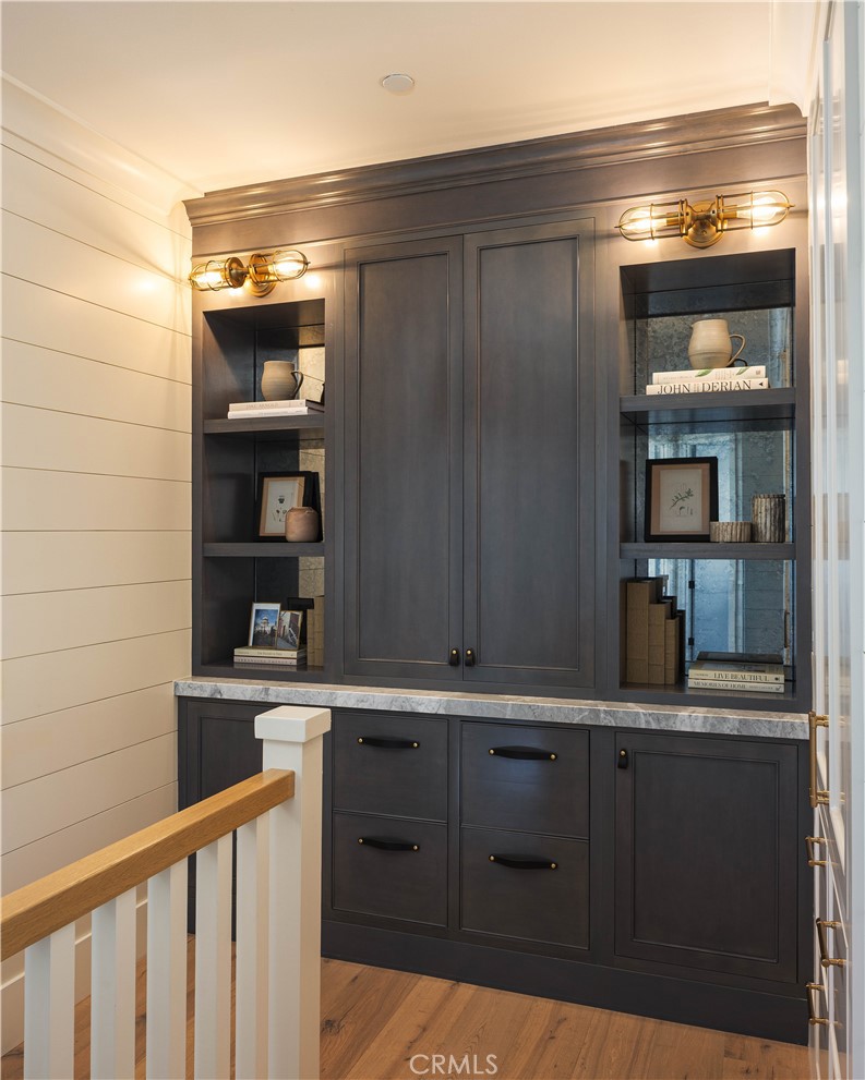 Corona del Mar North of PCH (CNHW) - Residential