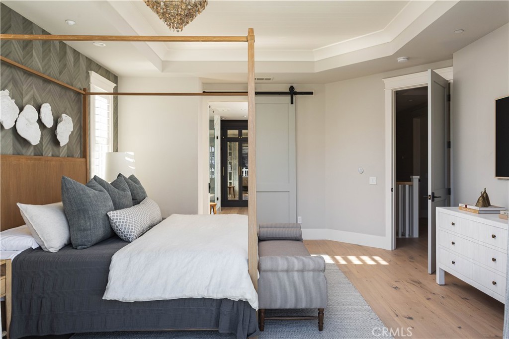 Corona del Mar North of PCH (CNHW) - Residential