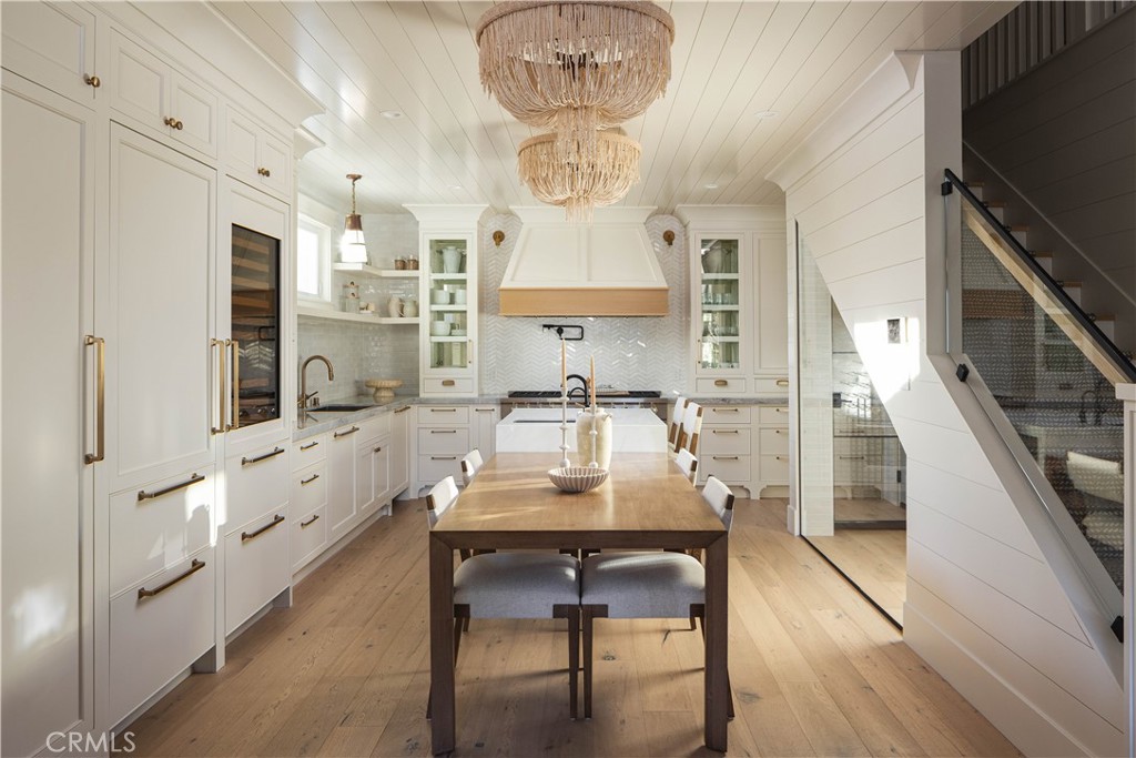 Corona del Mar North of PCH (CNHW) - Residential