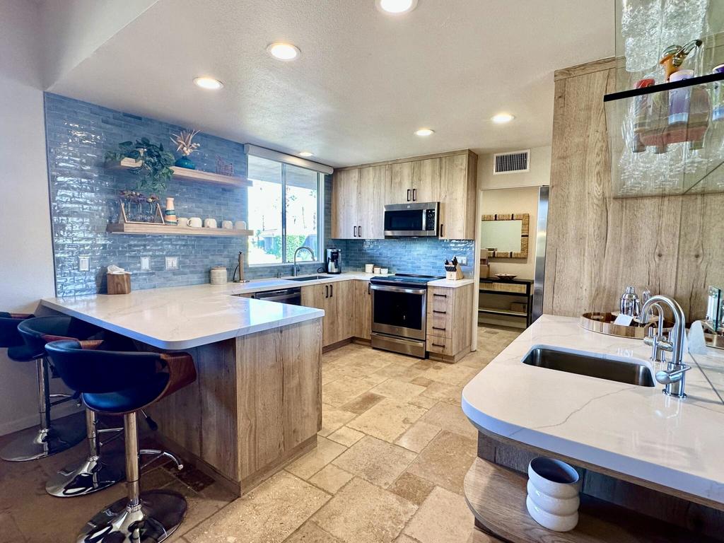 Indian Wells C.C. - Residential Lease