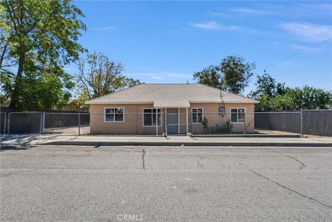 Photo of 26581 14th Street, Highland, CA 92346 (MLS # AR26219603)