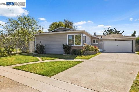 Photo of 35442 Breton Dr Dr, Newark, CA 94560 (MLS # 41128456)