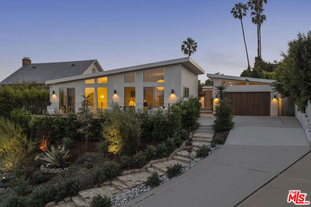 2235 Chislehurst Drive