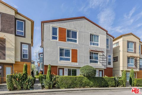 Photo of 2581 Arvia Street #8, Los Angeles, CA 90065 (MLS # 26660695)